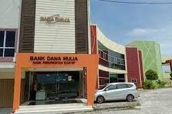 Gaji BPR Dana Central Mulia